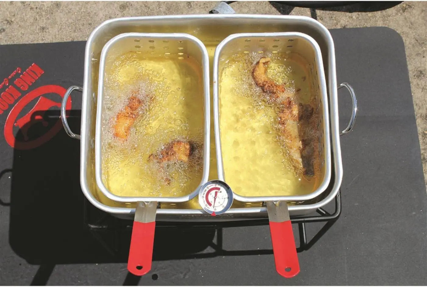 16-Inch Propane Outdoor Cooker with Aluminum Pan and 2 Frying Baskets, Multicolor