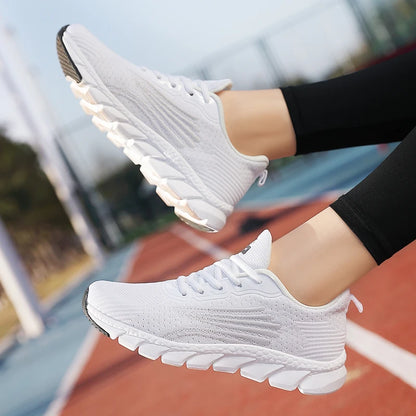 Women's running shoes, lightweight mesh, breathable and comfortable flat soft tennis shoes, blade sports shoes for women