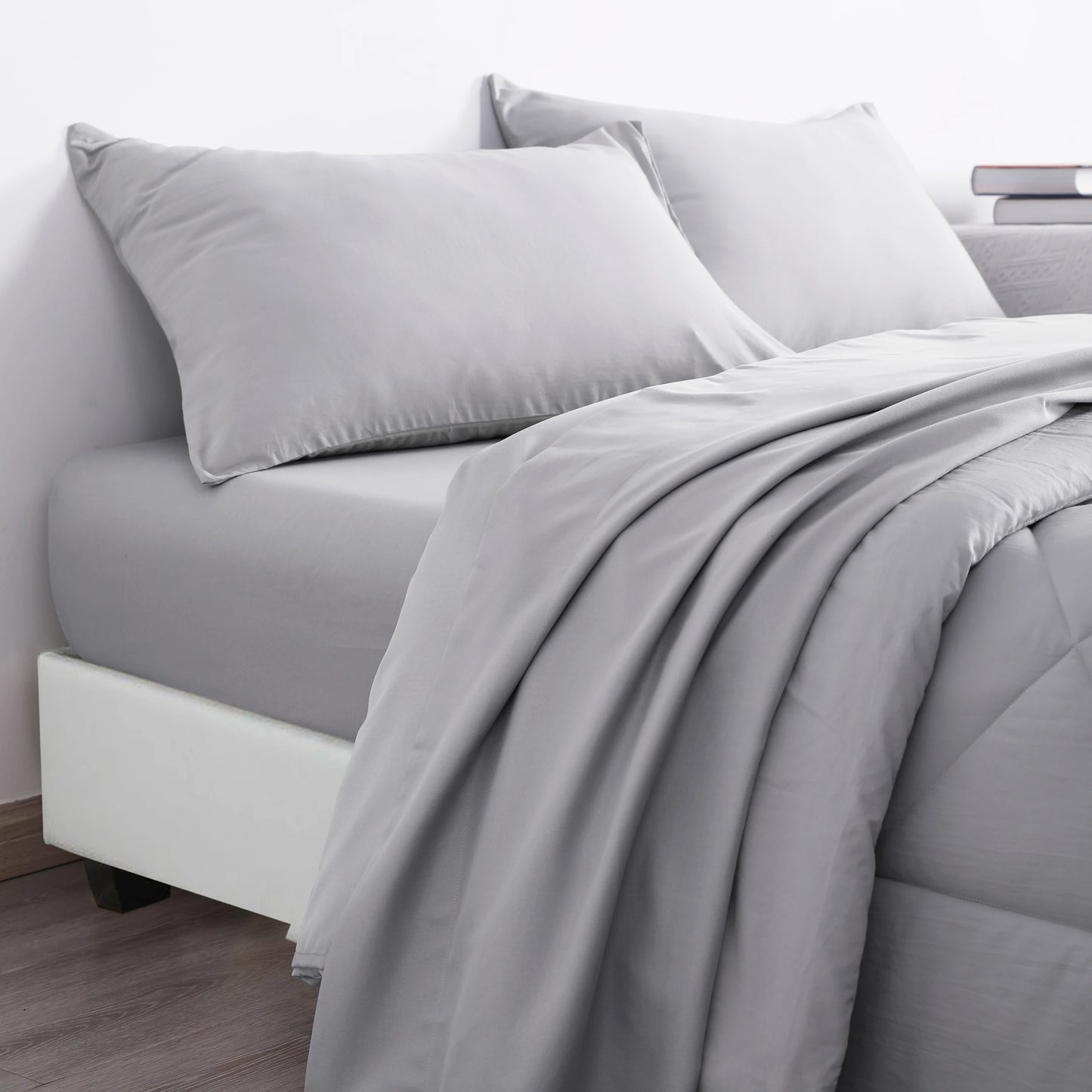 5 Piece Bedding Comforter Set. Breathable Bed in a Bag, Includes Comforter, Fitted Sheet, Top Sheet and Pillowcases